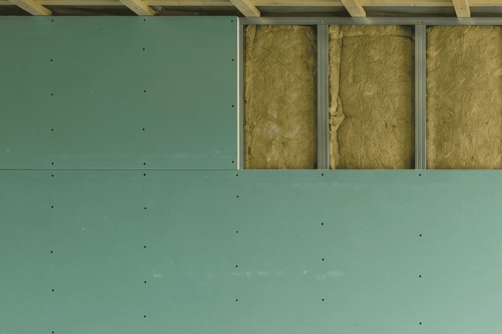 Монтаж второго слоя гипсокартона